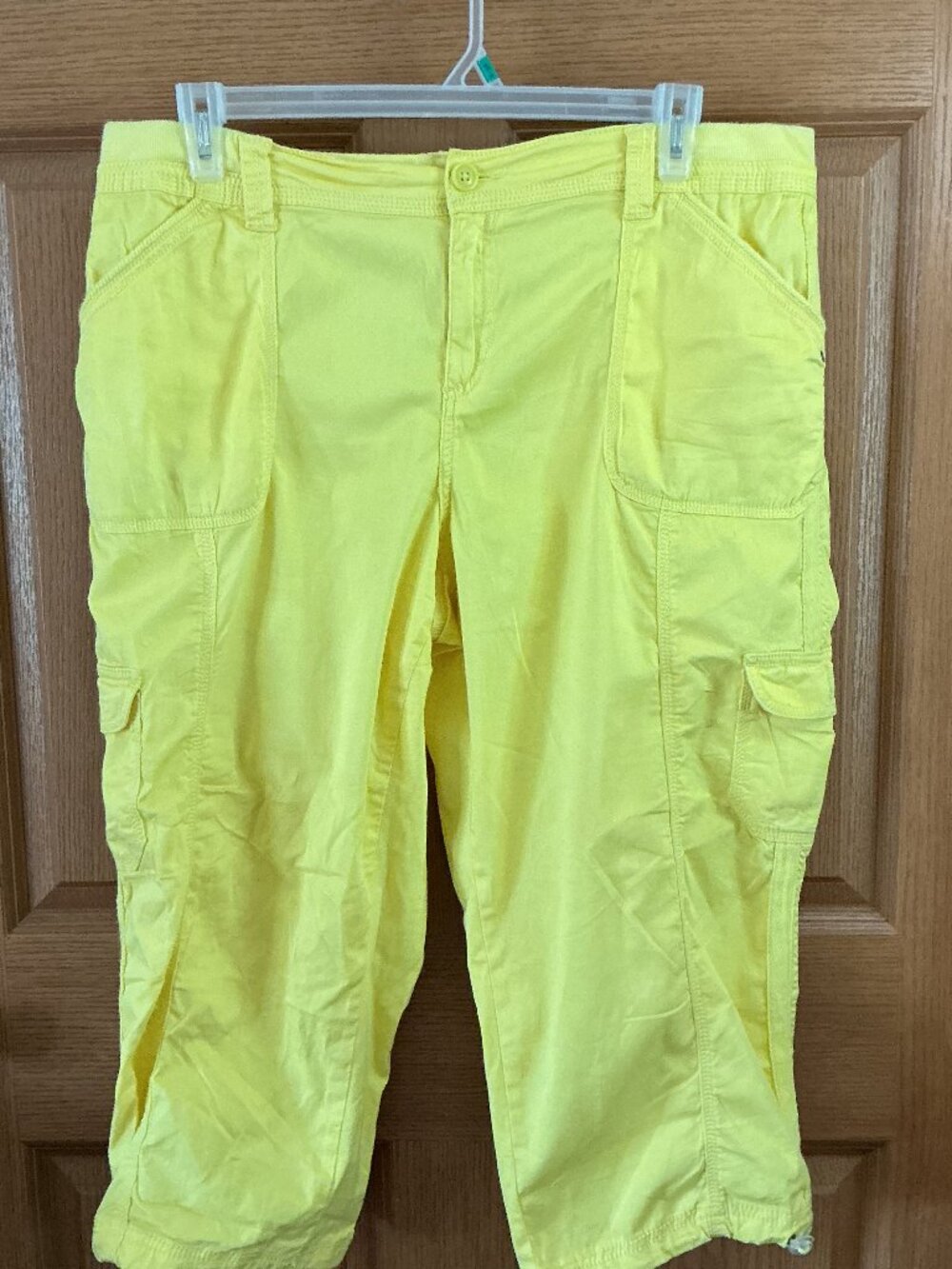 Style & Co Yellow Capris
